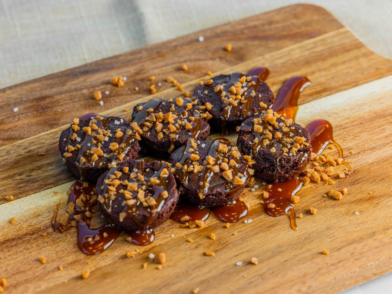Mini brownies nappés de caramel